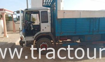 À vendre Camion plateau Iveco 135-14 avec moteur 145-17 turbo et boîte 6 vitesses complet