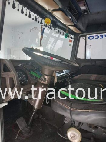 À vendre Camion plateau Iveco 135-14 avec moteur 145-17 turbo et boîte 6 vitesses complet