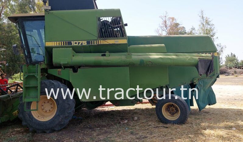 À vendre Moissonneuse batteuse à trémie et vis John Deere 1075 complet