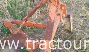 À vendre Charrue à 2 socs Huard complet