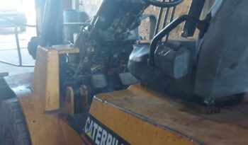 À vendre Chariot élévateur diesel Caterpillar 50 – 5 tonnes (2002) complet