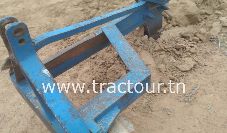 À vendre Charrue à soc – fixe 16″ complet