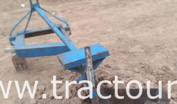 À vendre Charrue à soc – fixe 16″ complet