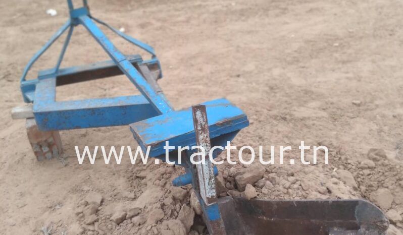 À vendre Charrue à soc – fixe 16″ complet
