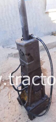 À vendre Brise-roche hydraulique pour tractopelle complet