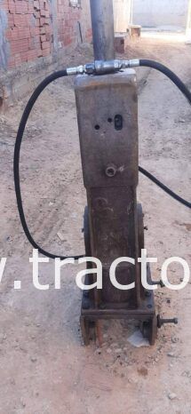 À vendre Brise-roche hydraulique pour tractopelle complet