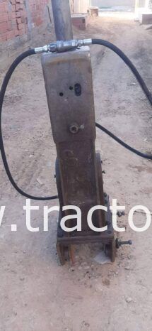 À vendre Brise-roche hydraulique pour tractopelle complet