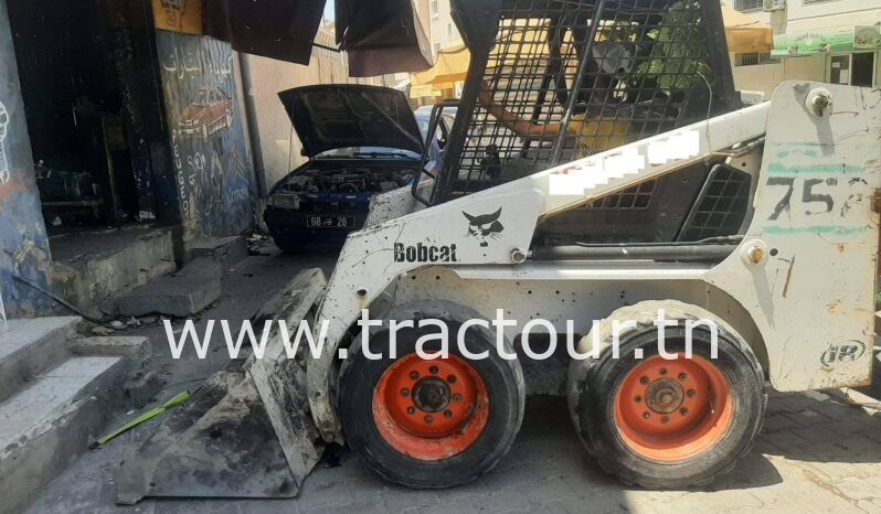 À vendre Chargeuse compacte avec godet Bobcat 753 complet