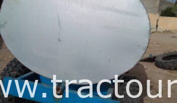 À vendre Semi remorque agricole citerne 3000 Litres sans carte grise complet