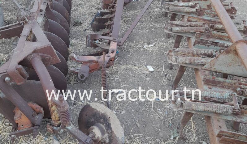 À vendre déchaumeuse à 10 disques cadre déchaumeuse à 12 disques canadienne Fanyoura m7acha 13 dents complet