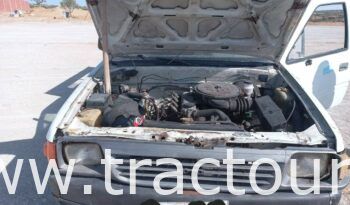 À vendre Camionnette 2 portes avec benne Isuzu complet