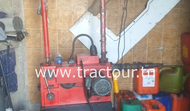 À vendre Machine de réparation pour disque de frein de tambour poids lourd T84445 complet