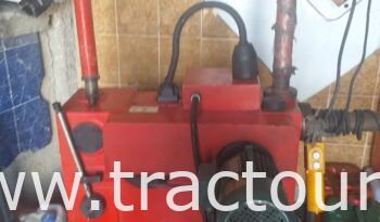 À vendre Machine de réparation pour disque de frein de tambour poids lourd T84445 complet