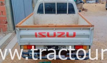 À vendre Camionnette 4 portes avec benne Isuzu Faster 2500inj complet