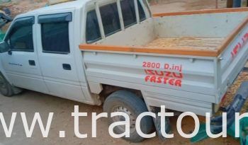 À vendre Camionnette 4 portes avec benne Isuzu Faster 2500inj complet