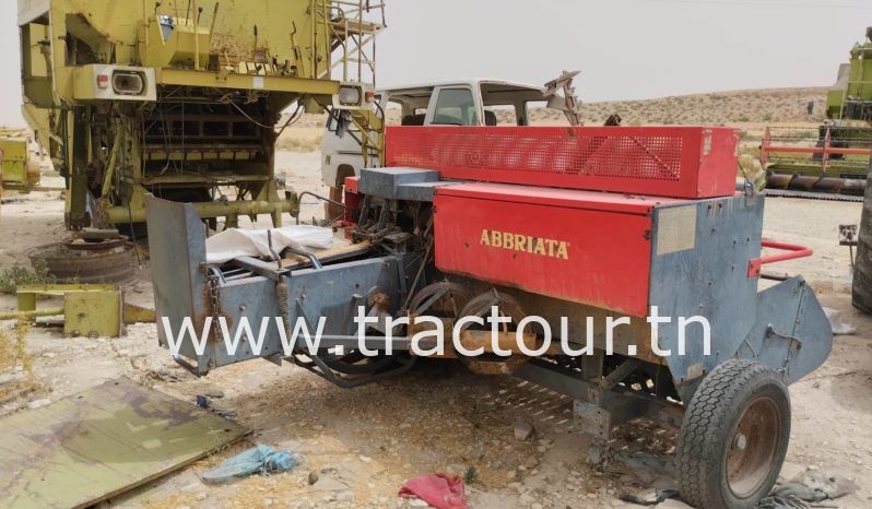 À vendre Moissonneuse batteuse à sacs بالشكارة Claas Dominator 68s avec matériel complet