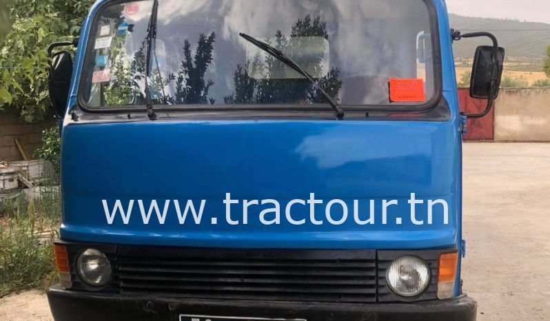 À vendre Camion plateau avec ridelles OM 40 complet