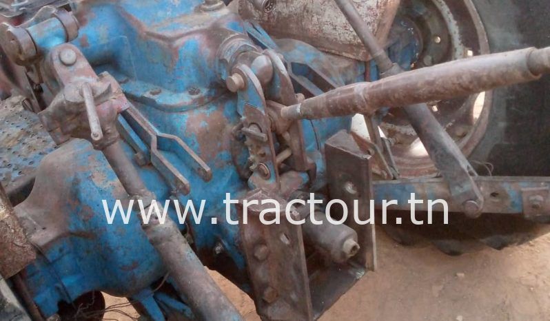 À vendre Tracteur avec matériels Ford 5000 sans carte grise complet
