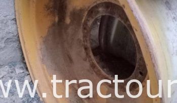 À vendre 2 jantes pour tractopelle complet