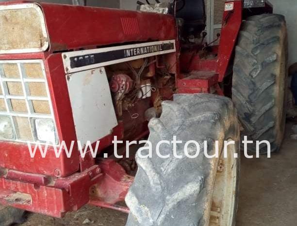 À vendre Tracteur International 1055 avec polydisque complet