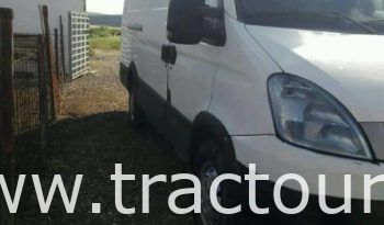 À vendre Camion fourgon Iveco Daily 29L12 importé de France complet