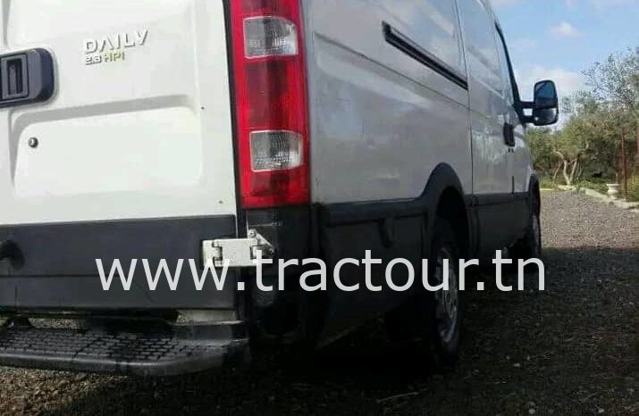 À vendre Camion fourgon Iveco Daily 29L12 importé de France complet