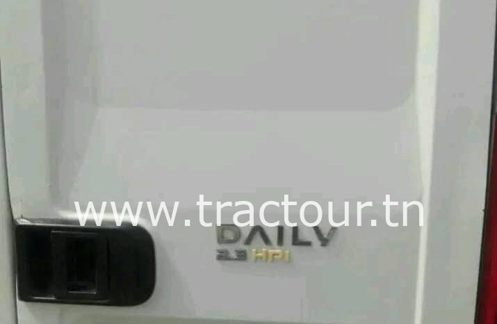 À vendre Camion fourgon Iveco Daily 29L12 importé de France complet