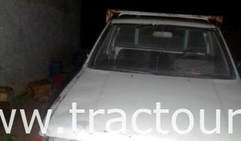 À vendre Camionnette 2 portes avec benne Isuzu complet