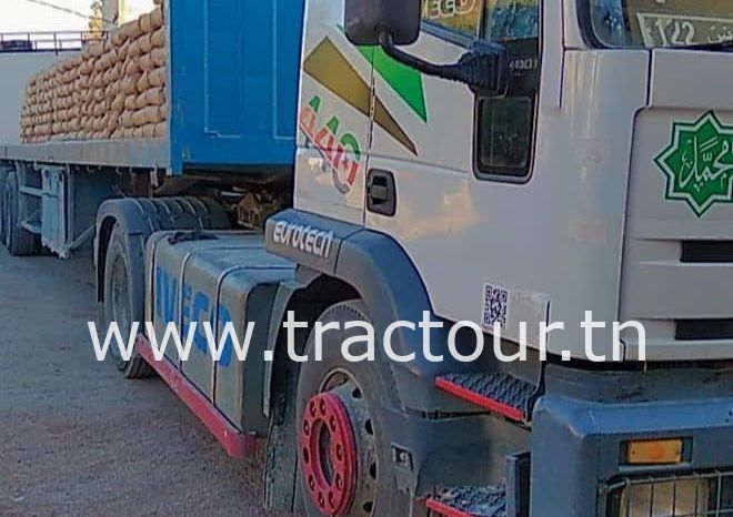 À vendre Tracteur Iveco Eurotech MP440E avec semi remorque plateau Comet complet