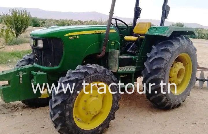 À vendre Tracteur avec matériels John Deere 5075E (2018) complet