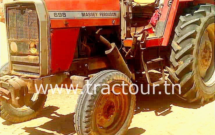 À vendre Tracteur avec matériels Massey Ferguson 698 complet