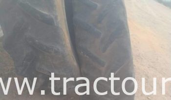 À vendre 2 Pneus agricoles 18.4-30 complet