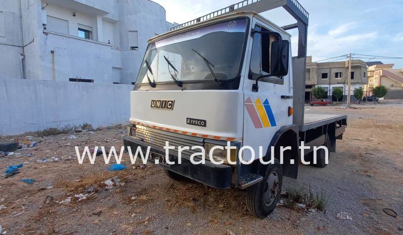 À vendre Camion plateau sans ridelles OM 50 (1986) complet