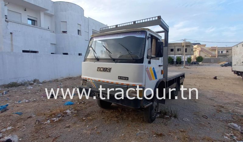 À vendre Camion plateau sans ridelles OM 50 (1986) complet