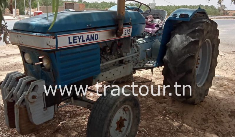 À vendre Tracteur Ebro 272 complet