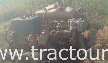 À vendre Engins de forage avec 100 mètres de tube et moteur 6 cylindres complet