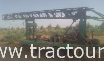 À vendre Engins de forage avec 100 mètres de tube et moteur 6 cylindres complet