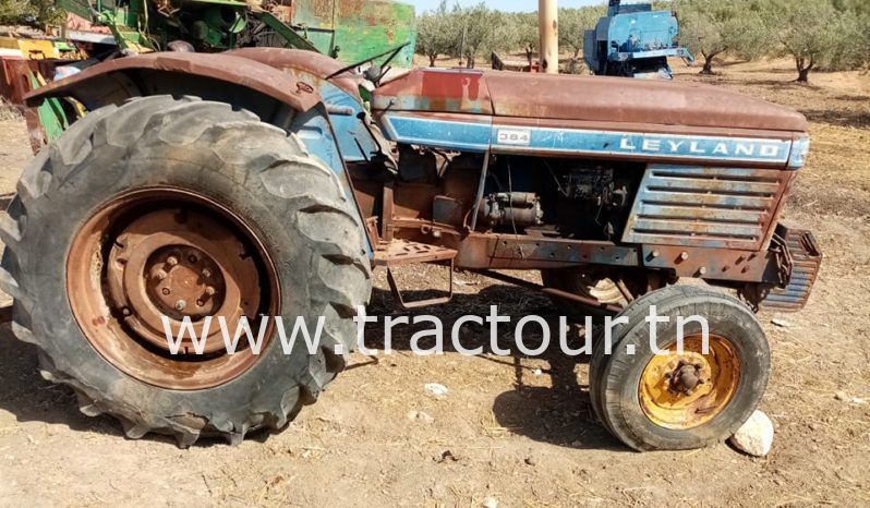 À vendre Tracteur avec matériels Leyland 384 sans carte grise complet