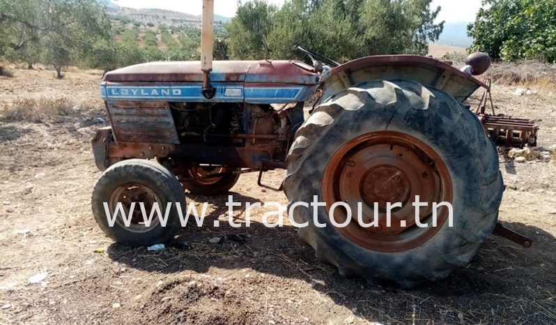 À vendre Tracteur avec matériels Leyland 384 sans carte grise complet