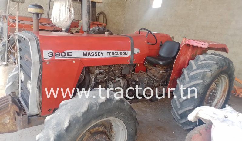 À vendre Tracteur Massey Ferguson 390E complet