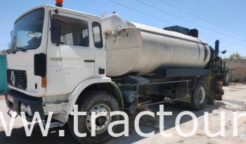 À vendre Camion avec répandeuse à bitume Renault GF 260 complet