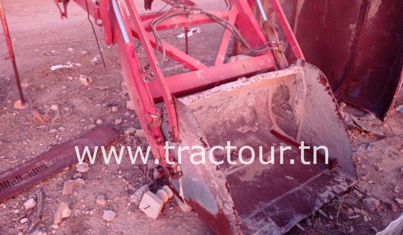 À vendre Chargeur pour tracteur MX 260 complet