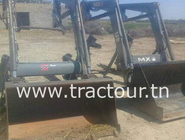 À vendre Chargeur pour tracteur Mailleux MX U8 complet