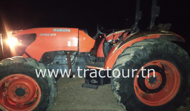 À vendre Tracteur avec matériels Kubota M8540 (2011) complet