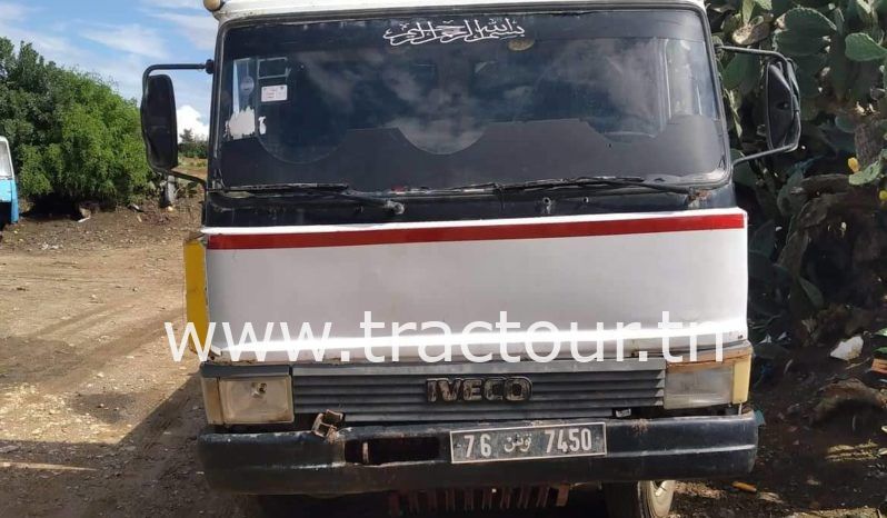 À vendre Camion plateau sans ridelles Iveco Zeta 65.9 complet