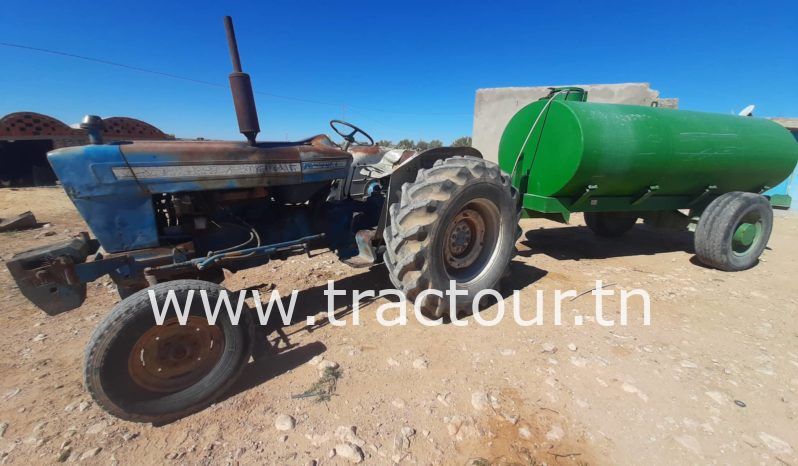 À vendre Tracteur Ford 5000 avec citerne 6000 litres complet