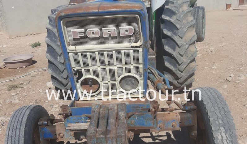 À vendre Tracteur Ford 5000 avec citerne 6000 litres complet