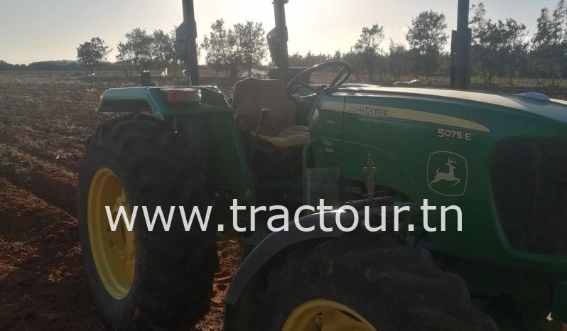 À vendre Tracteur John Deere 5075E (2018) complet