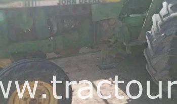À vendre Tracteur John Deere 1040 complet