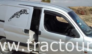 À vendre Utilitaire fourgon Peugeot Partner complet